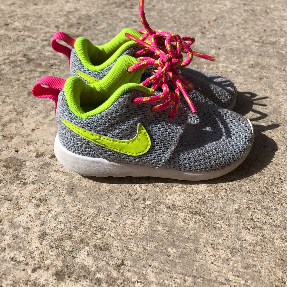 Toddler girl Nike Roshe